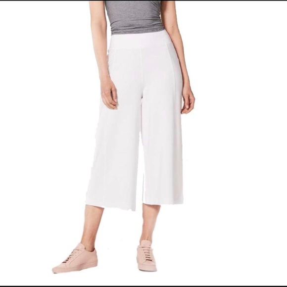 lululemon athletica Pants - Lululemon white slit culottes